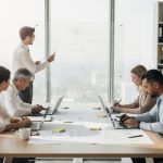 découvrez comment construire un projet professionnel cohérent pour réussir votre carrière en alliant vos compétences, ambitions et opportunités.